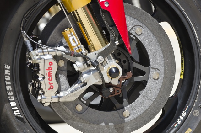 Comment choisir les bonnes plaquettes de frein Brembo pour sa moto ? -  Motostand.com - Le blog